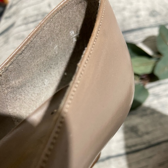 Naturalizer Taupe Leather Kitten Heels size 7 - Picture 8 of 8